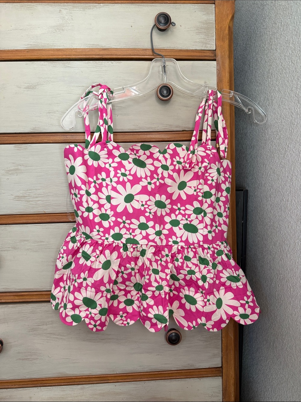 Entro Pink Daisy Print Scalloped Hem Camisole